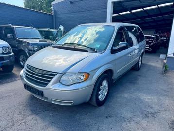 Town Car Voyager V6 76000 km lijkwagen  beschikbaar voor biedingen