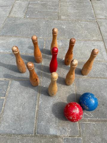 Houten bowling set disponible aux enchères