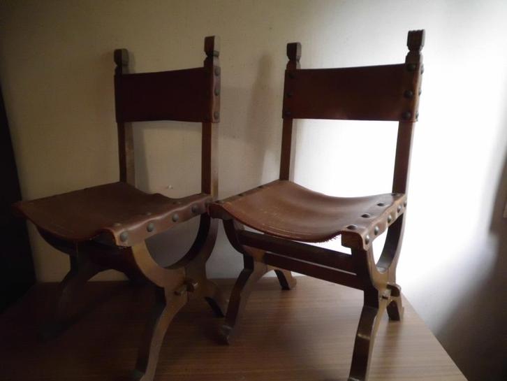 Set van 2 Spaanse stoelen, Antiek en Kunst, Antiek | Meubels | Stoelen en Sofa's, Ophalen