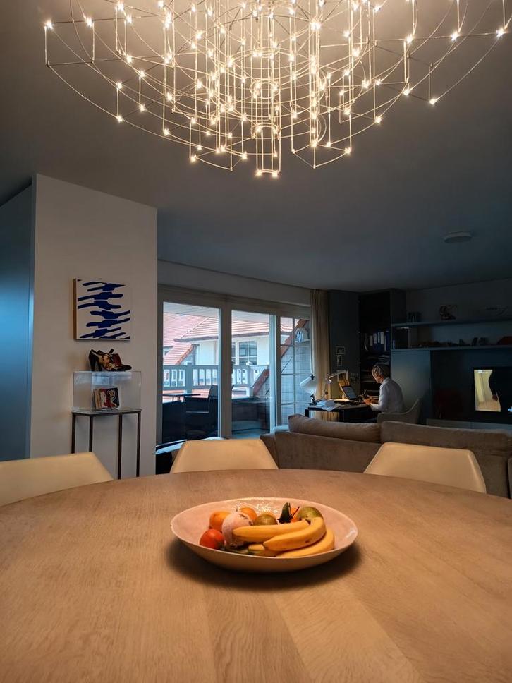 prachtig handgemaakte ronde tafel in oude Franse eik (190 cm, Huis en Inrichting, Bureaus, Zo goed als nieuw, Ophalen