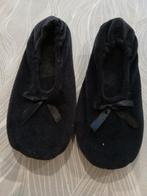 GRATIS 1 paar ballerina-pantoffeltjes - maat 41, Vêtements | Femmes, Chaussures, Comme neuf, Enlèvement, Pantoufles, Noir