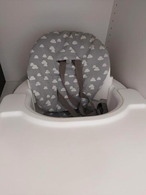 Siège bébé pour chaise haute Stokke Steps blanc, Kinderen en Baby's, Kinderstoelen, Zo goed als nieuw, Ophalen