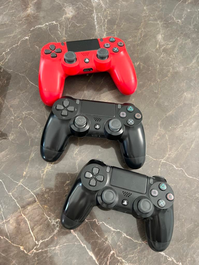 PS4 Pro en 3 consoles., Enlèvement, Utilisé