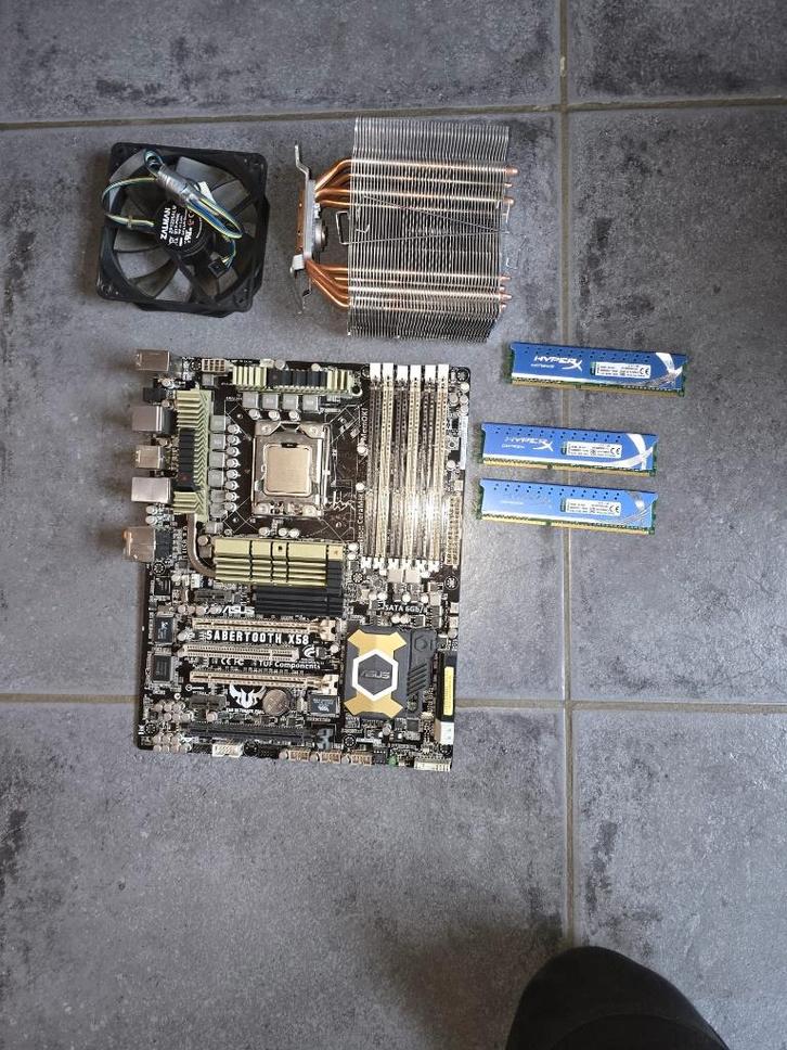 ASUS Sabertooth X58 tuf, Computers en Software, Moederborden, Gebruikt, Intel, DDR3, Ophalen of Verzenden