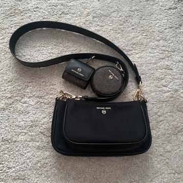 Michael Kors Jet Set Charm crossbody beschikbaar voor biedingen