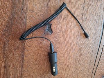 Oplader smartphone voor in de auto beschikbaar voor biedingen