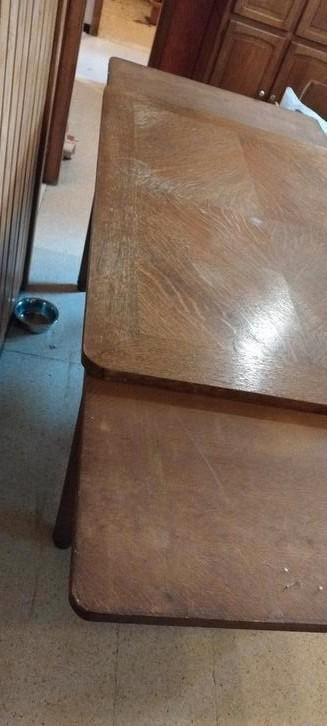 Grote eettafel uit hout  beschikbaar voor biedingen