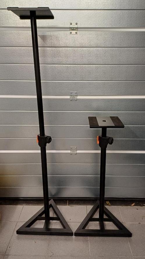 2 stevige luidsprekers stands zwart verstelbaar van 91cm tot, Audio, Tv en Foto, Luidsprekerboxen, Zo goed als nieuw, Front, Rear of Stereo speakers