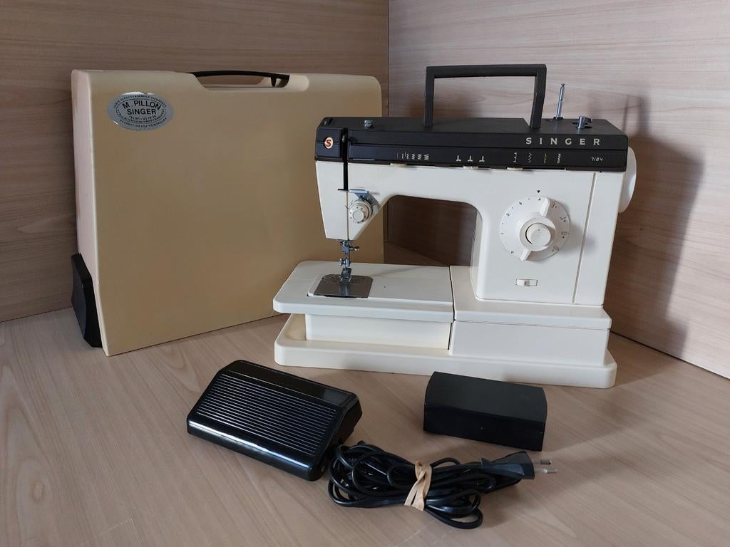Machine à coudre SINGER, Hobby en Vrije tijd, Naaimachine, Singer