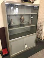 Bibliotheekkast, Ophalen