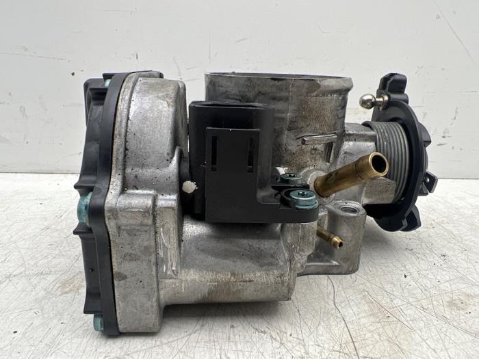 Boîtier accélérateur d'un Audi A4, Autos : Pièces & Accessoires, Moteurs & Accessoires, Audi, Utilisé, 3 mois de garantie, Enlèvement ou Envoi