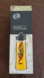 Pot à huile alimentaire avec infuseur Neuf - Oil & Vinegar, Electroménager