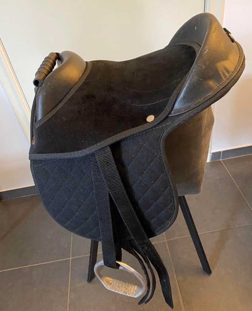 Selle pour chevaux, Enlèvement, Utilisé, Autres espèces