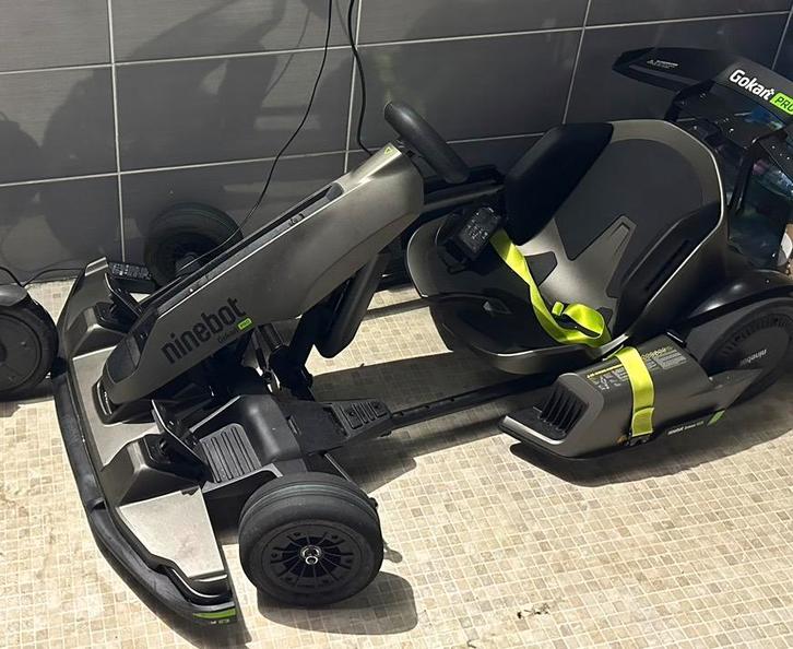 Ninebot Gokart Pro zeldzaam! 45kmh, Fietsen en Brommers, Steps, Zo goed als nieuw, Ophalen
