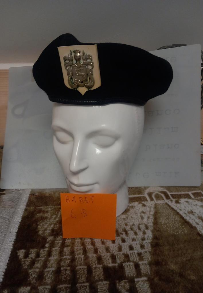 baretten belgisch leger  (zoekertje NR3), Verzamelen, Militaria | Algemeen, Ophalen of Verzenden