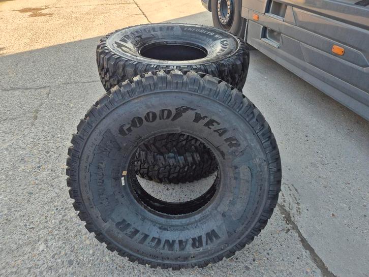 37x12.50R16.5 | Goodyear | Banden | Humvee, Auto diversen, Kofferbakmatten, Ophalen of Verzenden