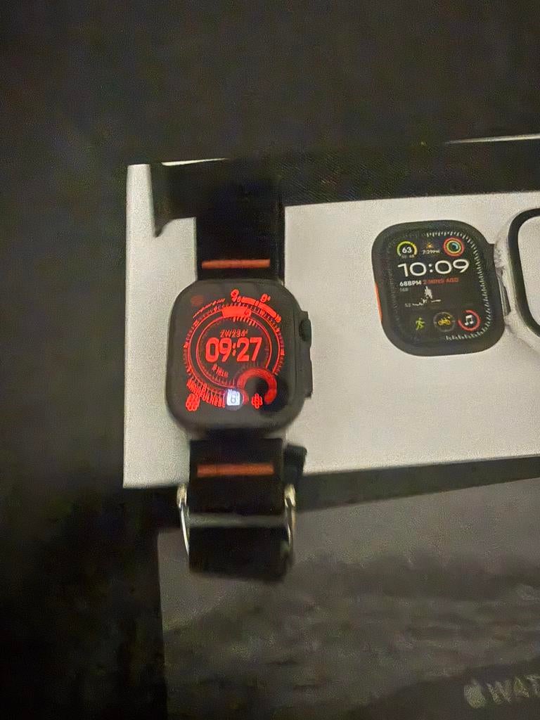 Apple Watch Ultra 2 49mm (Titanium) – 100% batterij, Ophalen, Zo goed als nieuw, Zwart, IOS