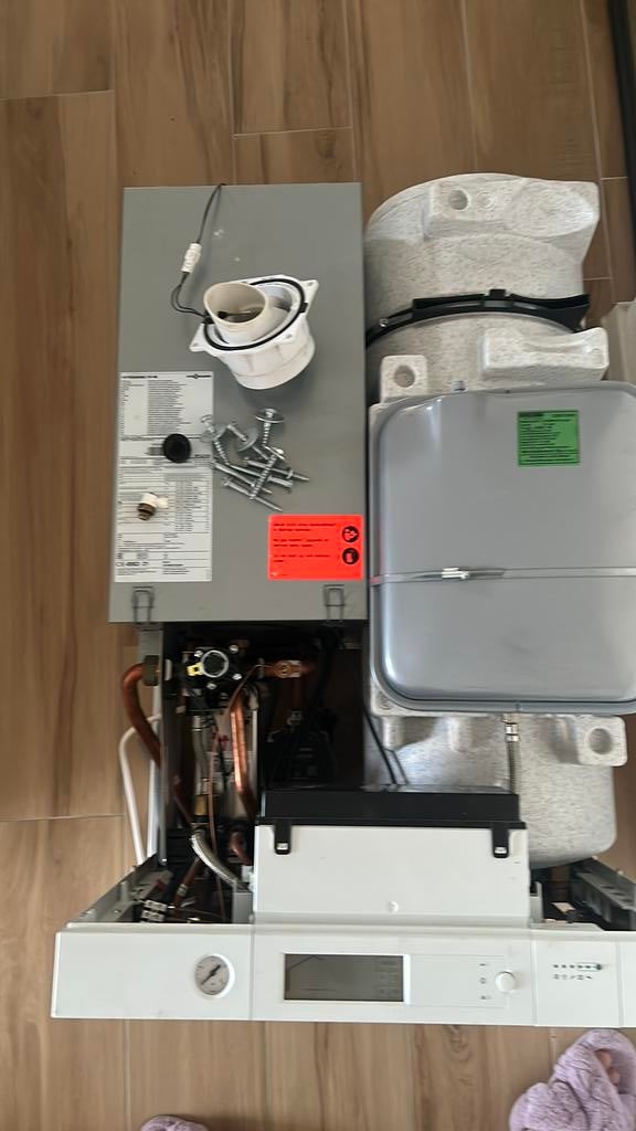 Chaudière gaz - boiler intégré Viessman 2021, Thermostat, Comme neuf, Enlèvement, 60 à 150 cm