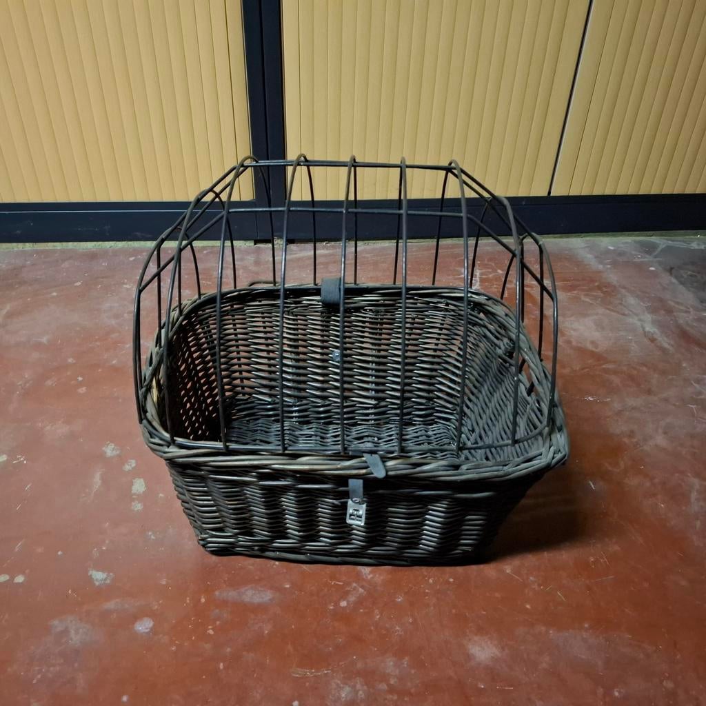 Fietsmand voor op stuur voor klein dier of als bagagerek., Fietsen en Brommers, Ophalen, Fietsmand