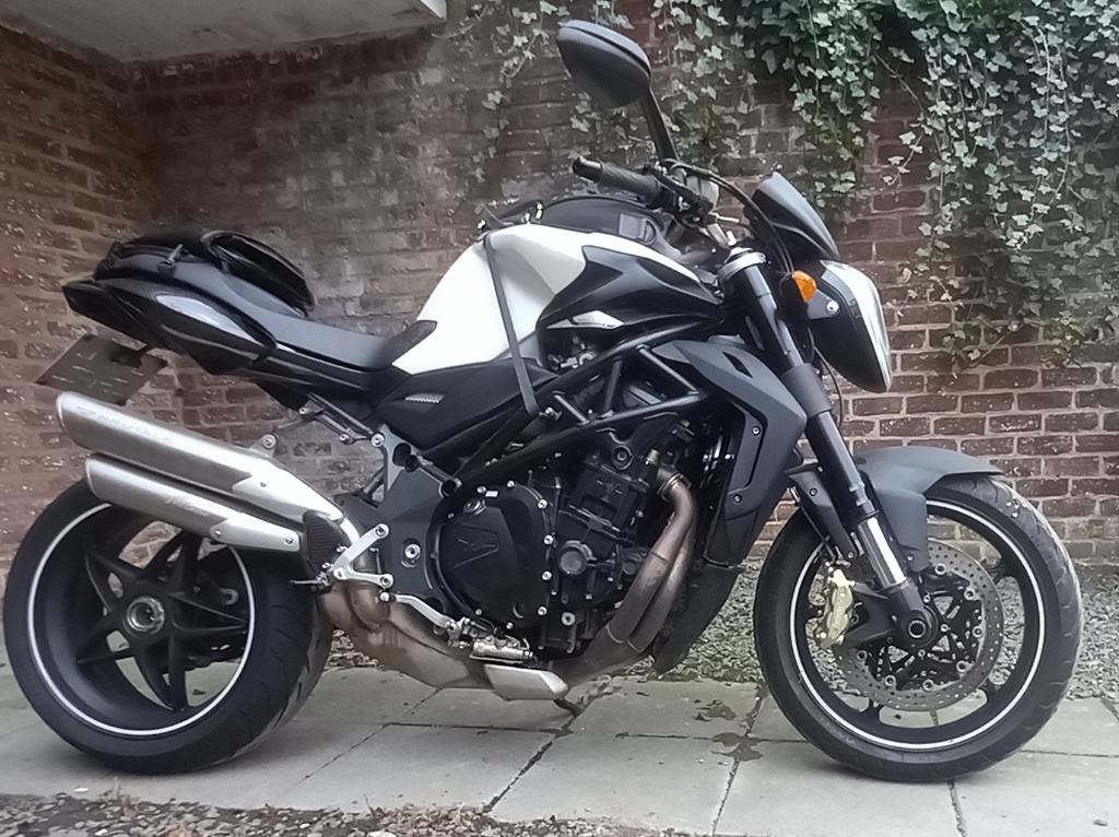 MV Agusta 920 Brutale  18000kms, Motos, Motos | MV Agusta, Particulier, Naked bike, plus de 35 kW, 4 cylindres, Occasion, Occasion