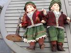 porseleinen pop jongen en meisje met 1 staander, Ophalen of Verzenden