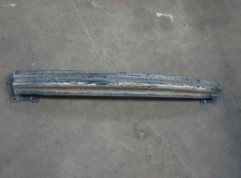 RENFORT PARE CHOC ARRIERE (TRAVERSE) Golf Plus (5M1 / 1KP), Autos : Pièces & Accessoires, Nijverheidstraat 1a 1a
5405 AJ  UDEN, NL