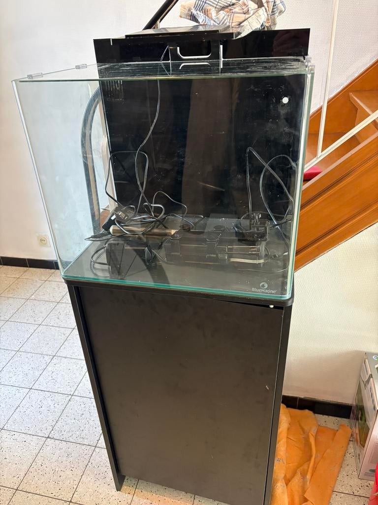 Blue marine reef 90 + kast, Dieren en Toebehoren, Vissen | Aquaria en Toebehoren, Zo goed als nieuw, Pomp, Blue Marine, Ophalen