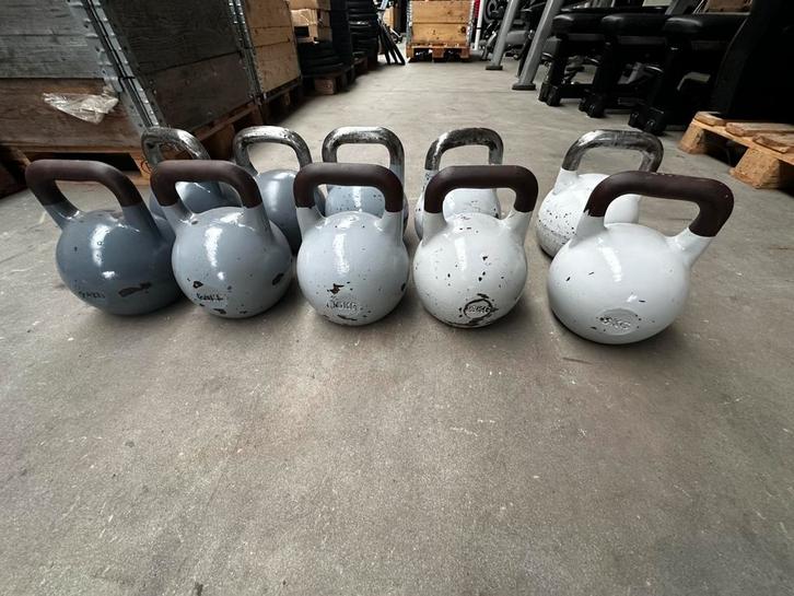Competitie Kettlebells 8kg t/m 24kg, Sport en Fitness, Fitnessmaterialen, Gebruikt, Kettlebell, Ophalen