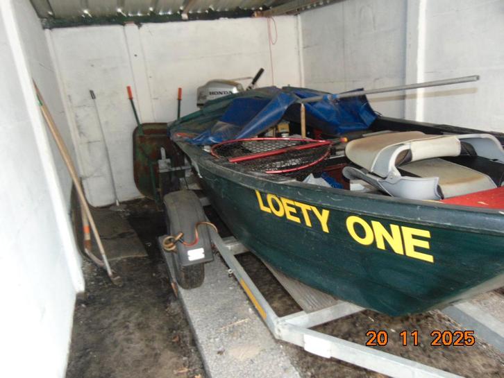 visboot zonder motor met trailer, Watersport en Boten, Vis- en Consoleboten, Gebruikt, 3 tot 6 meter, Benzine, Buitenboordmotor