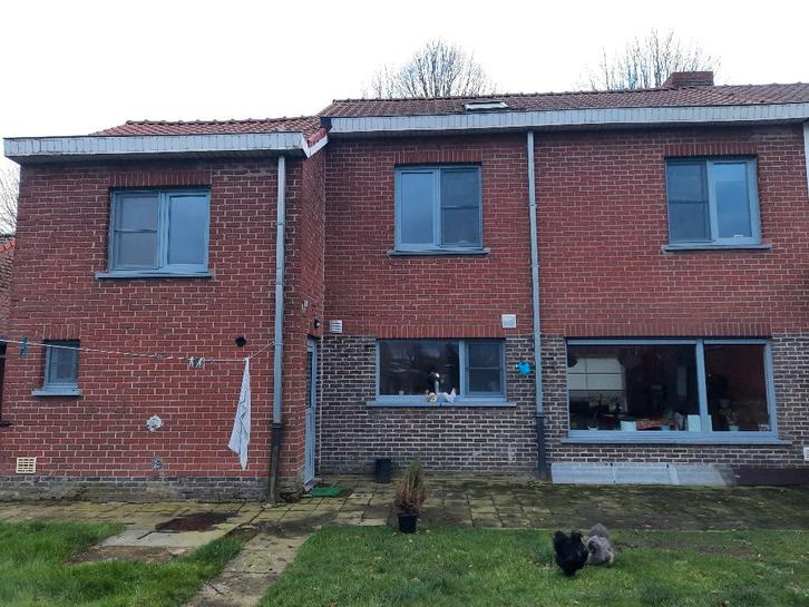 gebruikte betonnen tegels 30 cm  stuks.= 180  Gratis, Doe-het-zelf en Bouw, Overige Doe-Het-Zelf en Bouw, Gebruikt, Ophalen