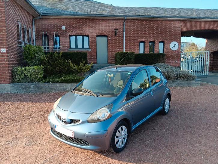Toyota aygo 1.0i essence 2008 Prét à immatriculé, Autos, Toyota, Particulier, Aygo, ABS, Airbags, Ordinateur de bord, Verrouillage central