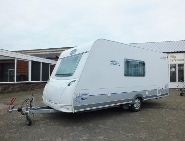 caravane tout-en-un, Caravanes & Camping, Caravanes, Particulier, jusqu'à 4, 1000 - 1250 kg, Siège de train, Caravelair, Coin salon convertible