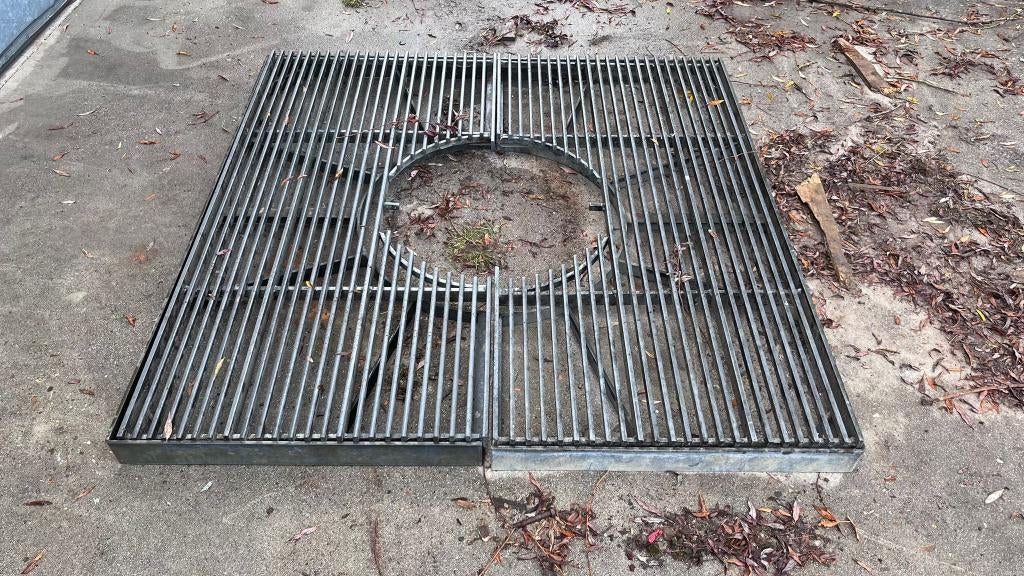 Gegalvaniseerde boomrooster met/zonder ingebouwde grondspot, Ophalen