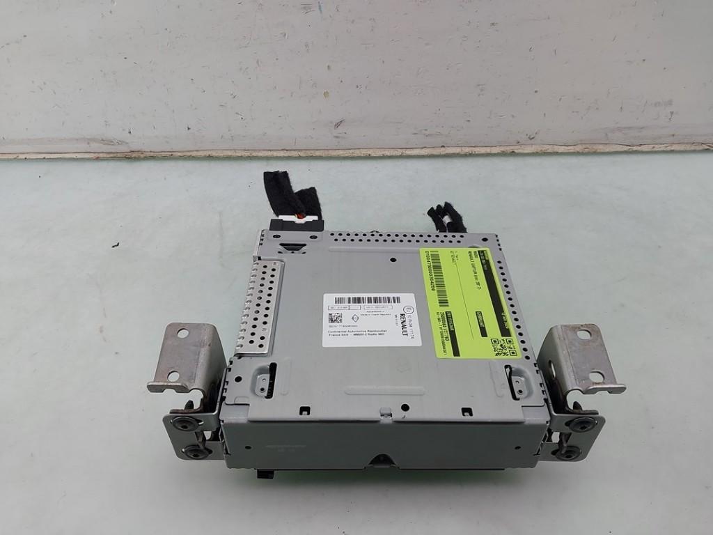 RADIO Renault Captur (2R) (01-2013/-) (|281151536R|), Renault, Utilisé, Peter-Huppertz-Straße 5
51063  Köln, DE, Dialog.deutschland@renault.de