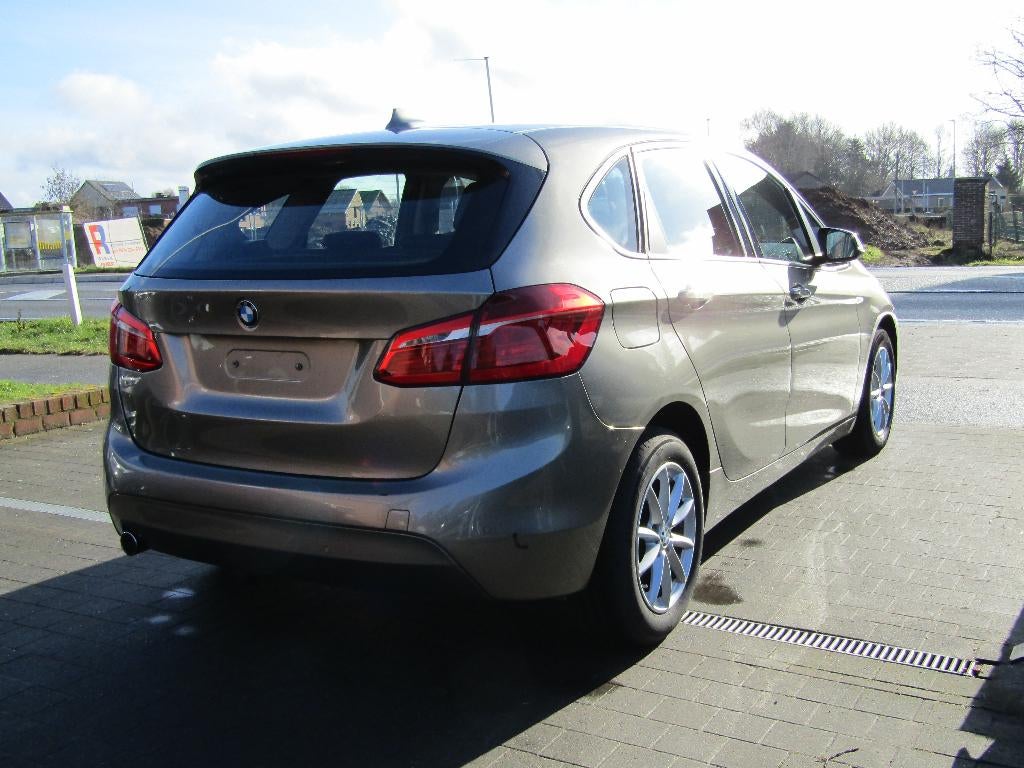 Bmw 216d Active Tourer, Auto's, Parkeersensor, Euro 6, 4 cilinders, Beige