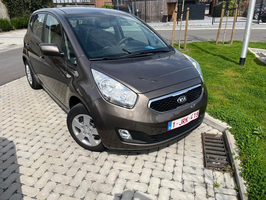 Kia Venga, Voorwielaandrijving, Euro 5, Stof, 140 g/km