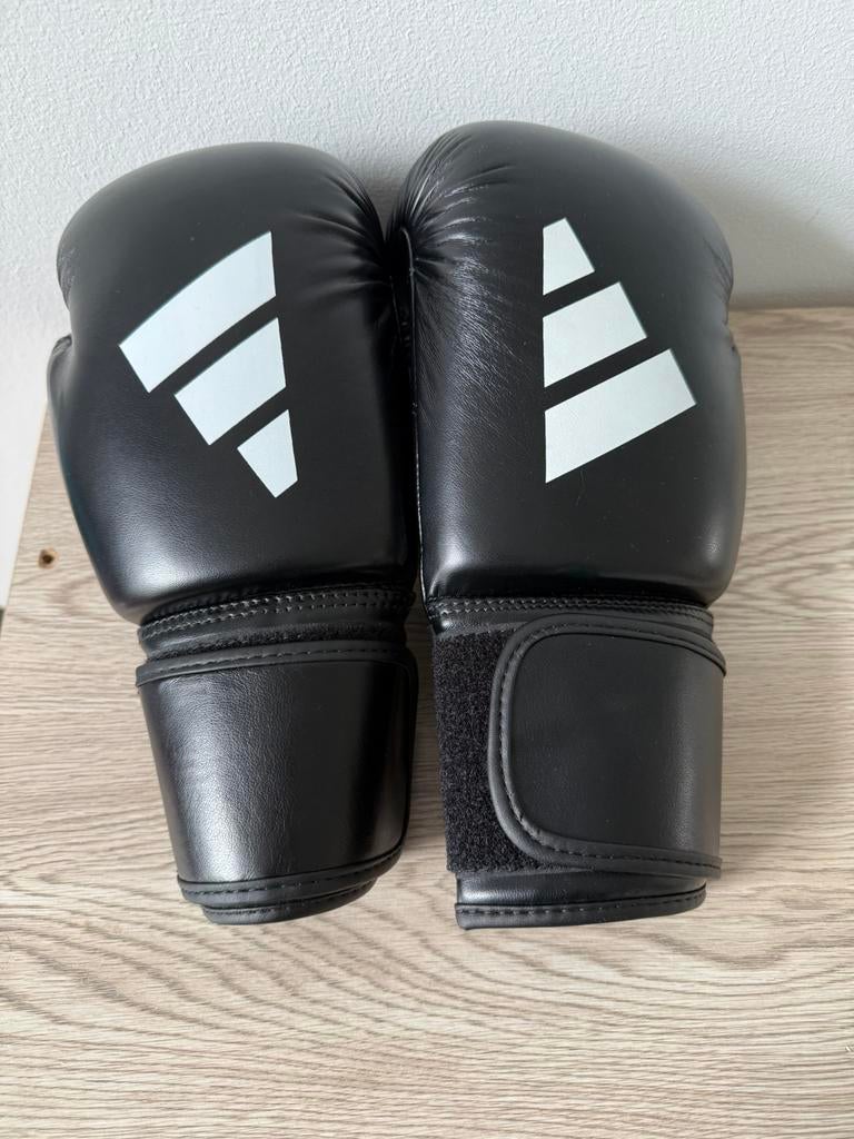 Bokshandschoenen, Ophalen, Zo goed als nieuw