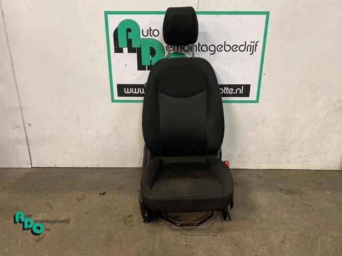 Stoel rechts van een Opel Karl (Karl 15-), Auto-onderdelen, Interieur en Bekleding, Opel, Gebruikt, 3 maanden garantie, Ophalen of Verzenden