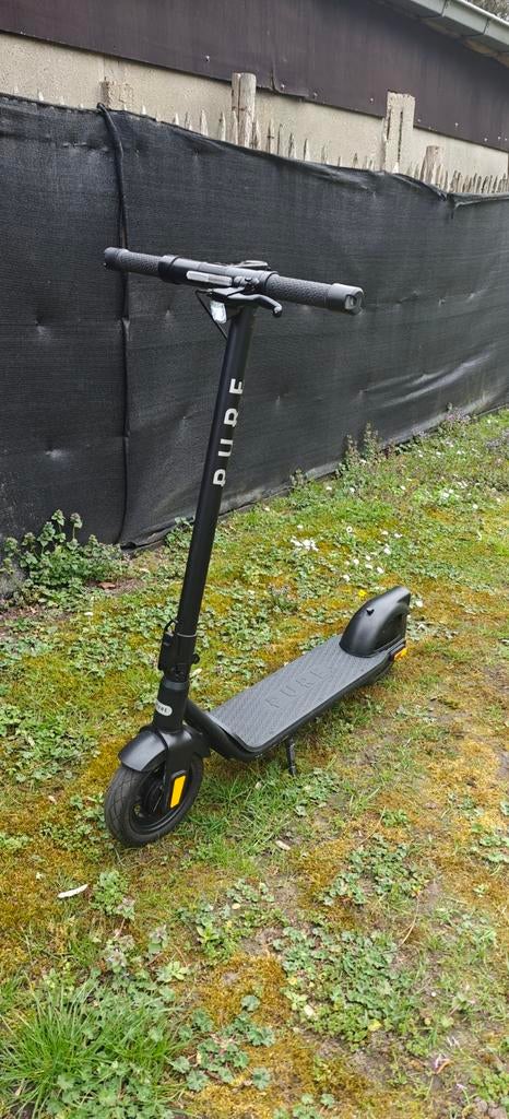 Elektrische step pure, Fietsen en Brommers, Ophalen, Zo goed als nieuw, Elektrische step (E-scooter), Pure