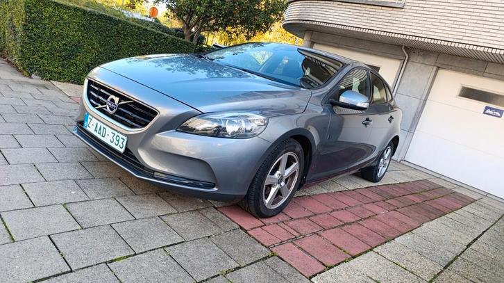 Volvo V40 2D 88kw E6b  PRÊT À IMMATRManuel 07/2015 164555km, Autos, Volvo, Entreprise, V40, ABS, Airbags, Air conditionné, Bluetooth