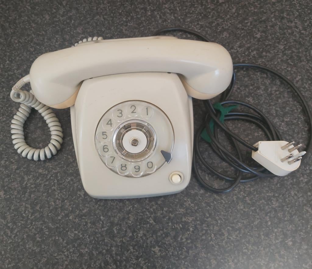 Telefoon grijs met draaischijf, Telecommunicatie, Vaste telefoons | Niet Draadloos, Ophalen of Verzenden, Met draaischijf