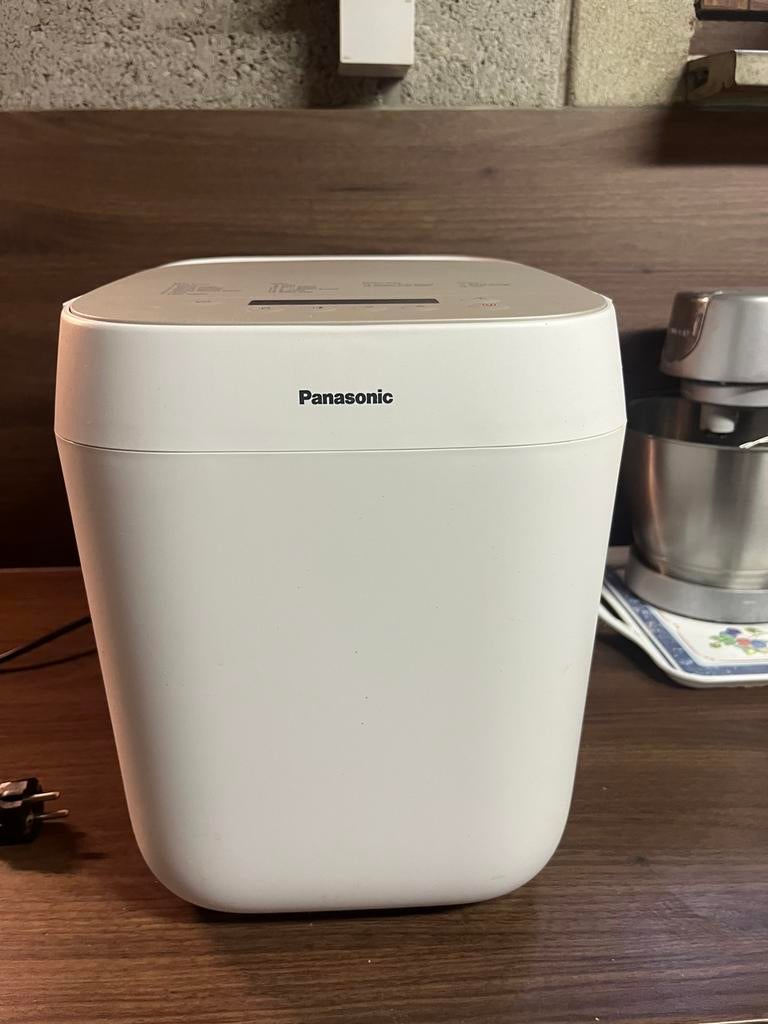 Nieuwe broodbak machine Panasonic, Elektronische apparatuur, Broodbakmachines, Ophalen, Nieuw