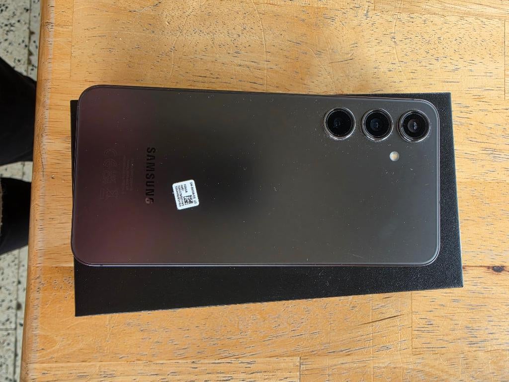 GSM Samsung galaxy s24 + garanti, Télécoms, Téléphonie mobile | Samsung, 10 mégapixels ou plus, Galaxy S24, Écran tactile, Comme neuf