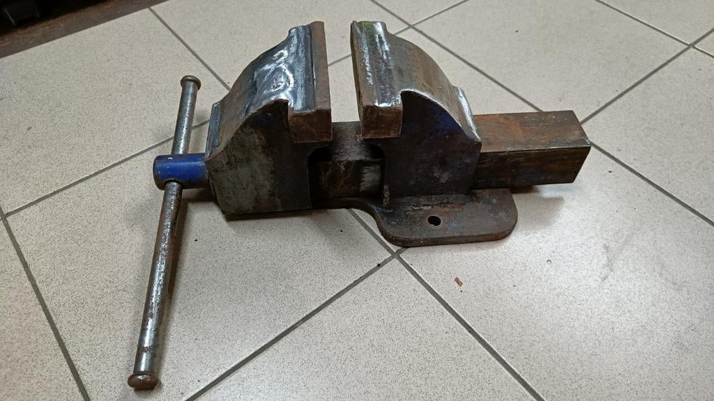 Zware bankschroef, Ophalen, Bankschroef