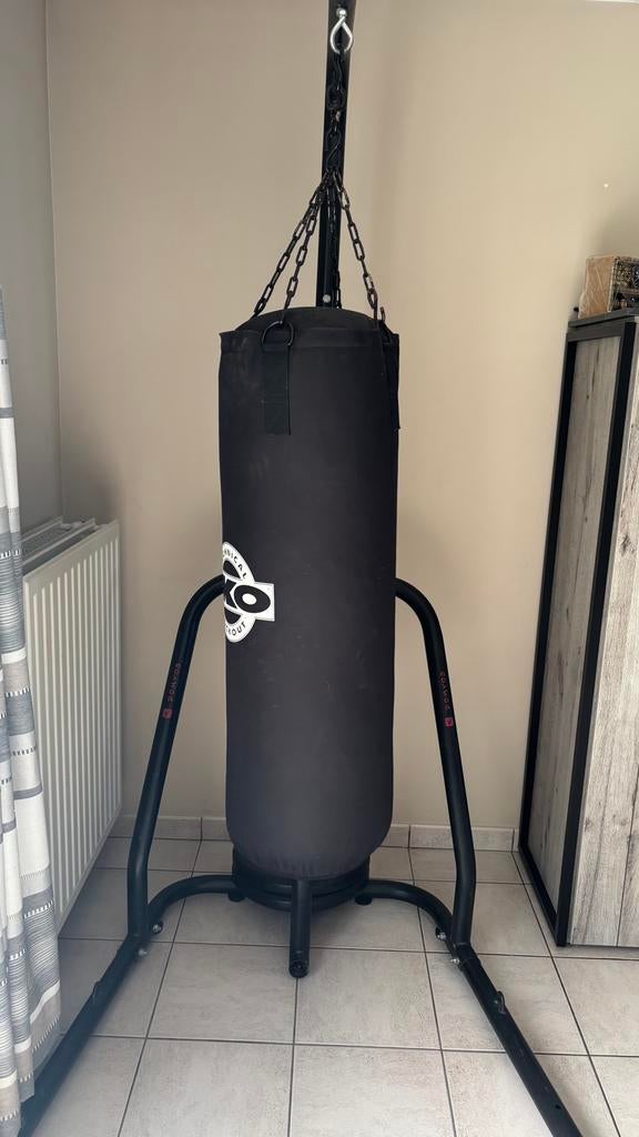 Bokszak met staander, Sports & Fitness, Boxe, Enlèvement, Comme neuf, Sac de boxe