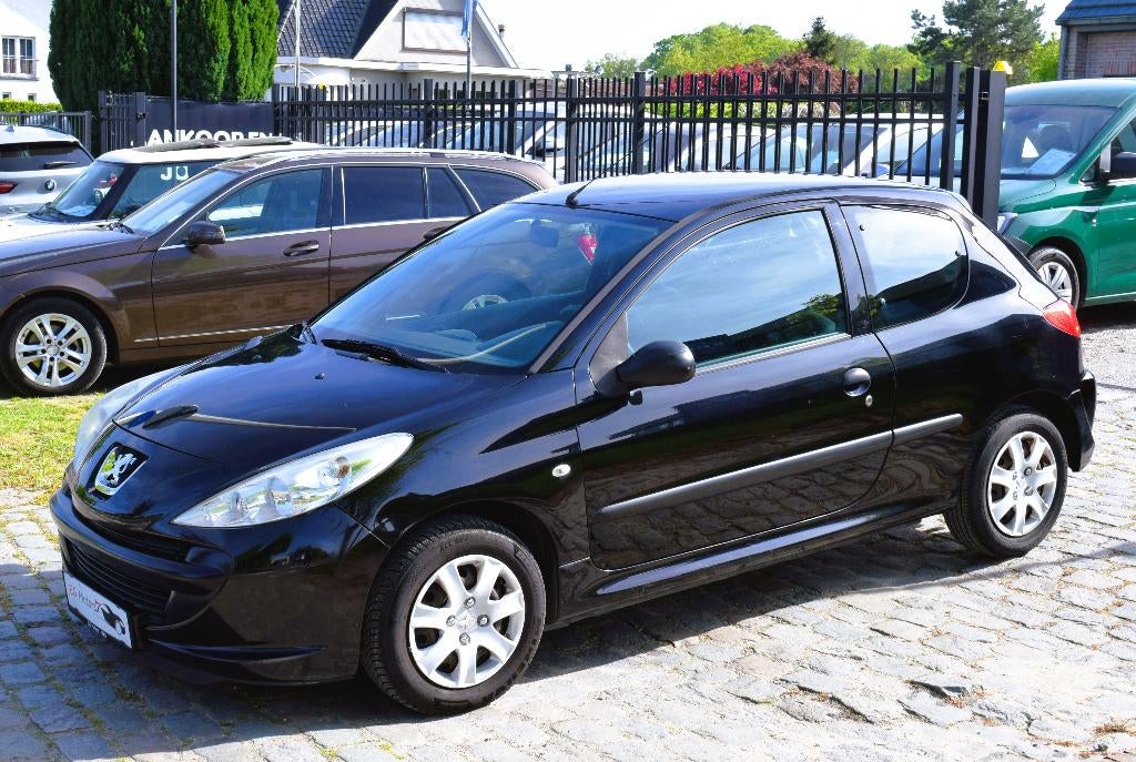 Peugeot 206+ 1.1i/1st Owner/HISTORY/GARANTIE, Autos, Peugeot, Entreprise, Achat, 206+, Ordinateur de bord, Verrouillage central