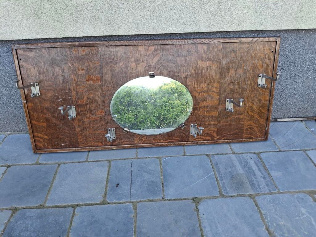 Kapstok jaren 40-50, Ophalen