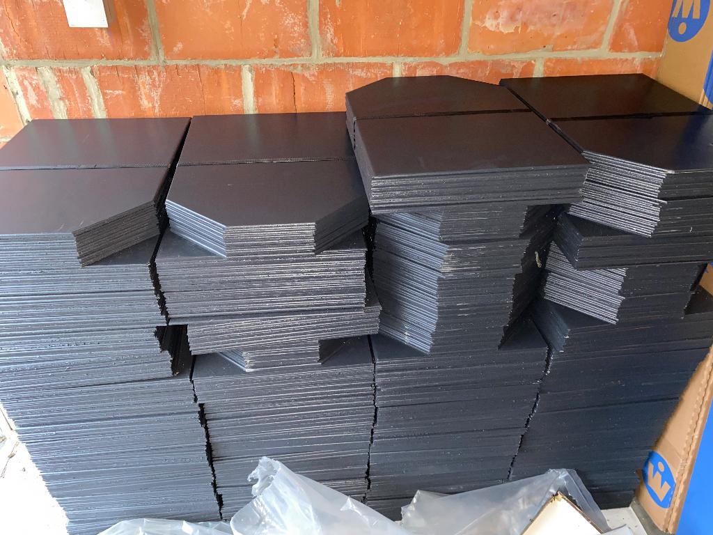 Ardoises Cedral Boronda gris foncé 45x32 – 22 paquets de 15, Bricolage & Construction, Tuiles & Revêtements de toit, Neuf, Tuiles