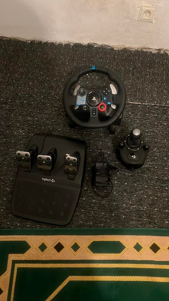 Logitech g29 + pedalen + schakelaar. MOET BIEDEN, Consoles de jeu & Jeux vidéo, Jeux | Sony PlayStation 5, Comme neuf, Enlèvement