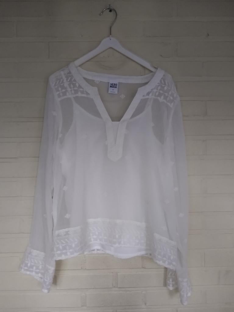 Gebroken witte bloes + wit topje onder, Vero Moda, XS –NIEUW, Kleding | Dames, Ophalen, Vero Moda, Wit, Nieuw